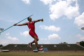 国足12次冲击世界杯-至暗时刻，大坂直美的五连败与SKT教练的权杖之重